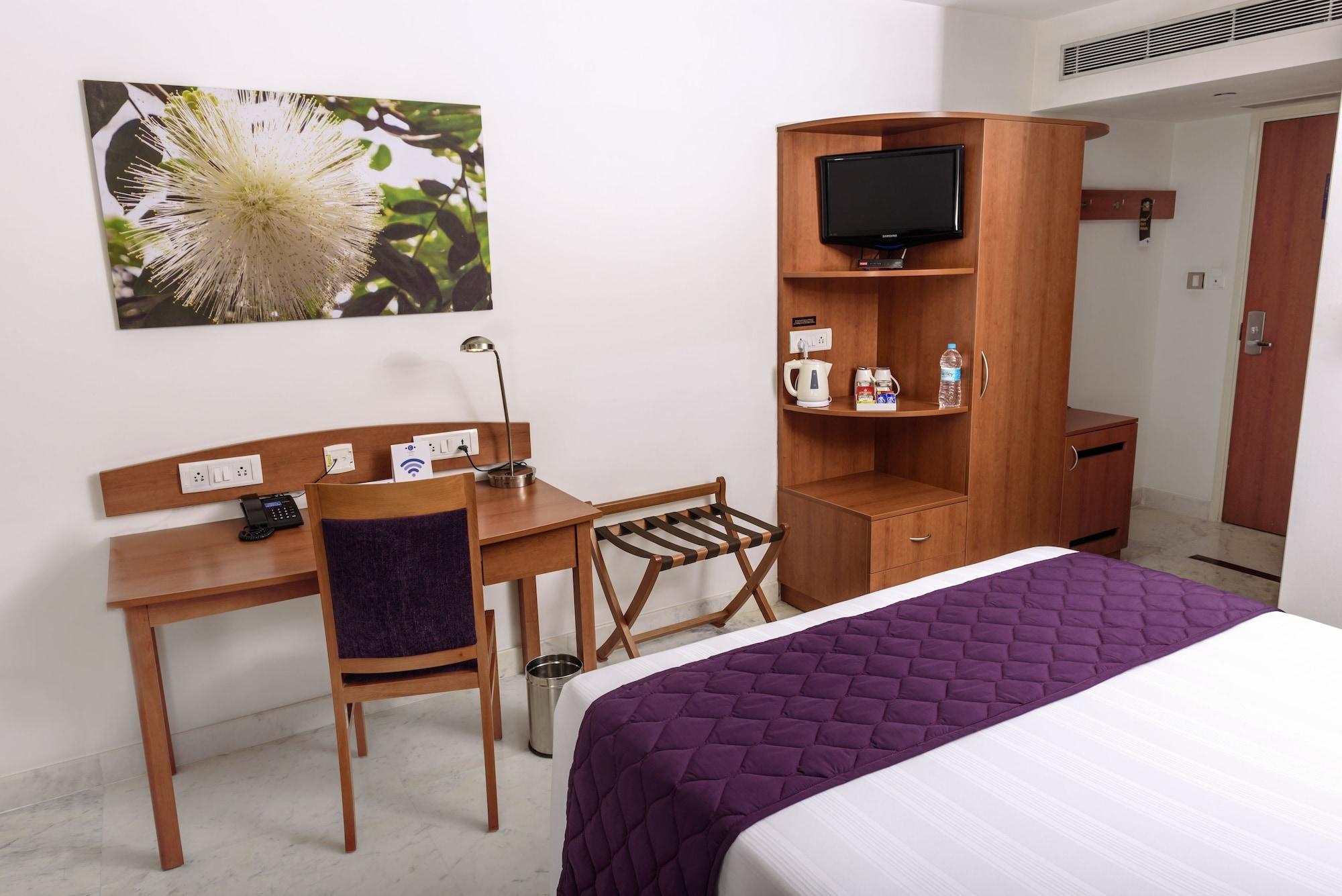 Caspia Hotel New Delhi Экстерьер фото