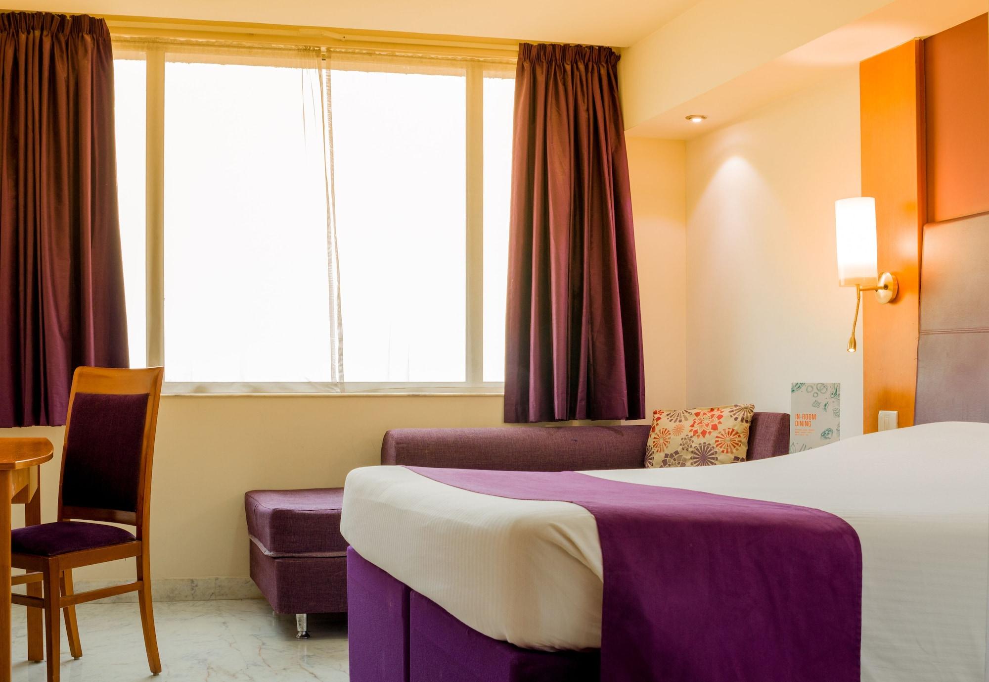 Caspia Hotel New Delhi Экстерьер фото