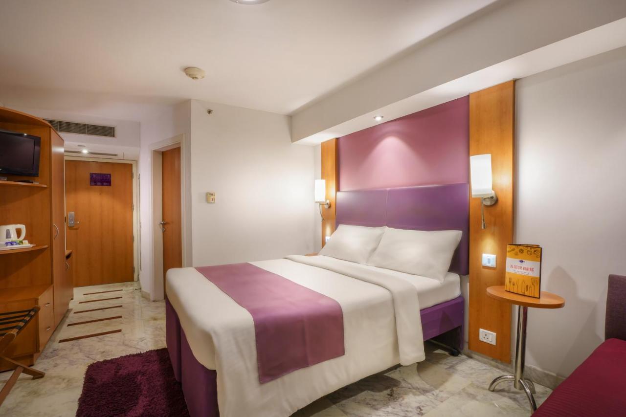 Caspia Hotel New Delhi Экстерьер фото