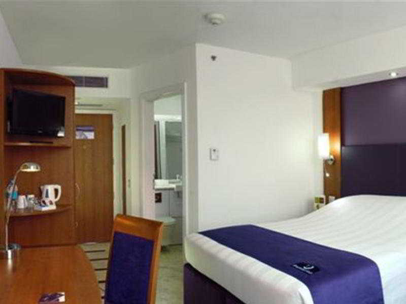 Caspia Hotel New Delhi Номер фото